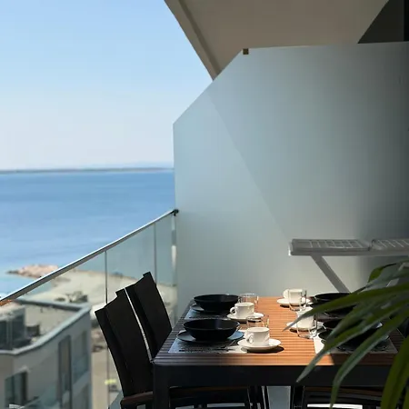 Seaside Ilyonis דירה *